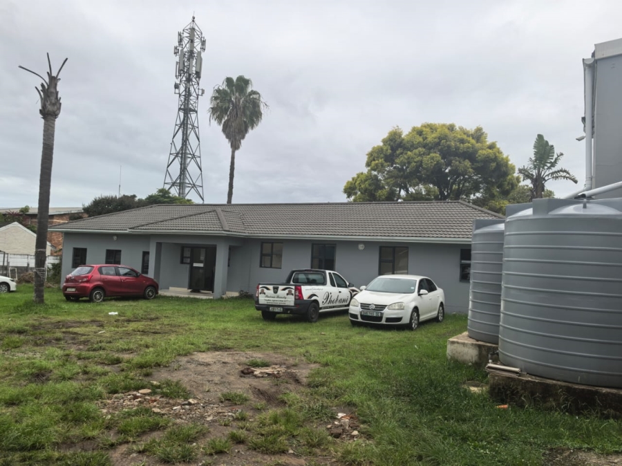 Commercial Property for Sale in Vincent Eastern Cape